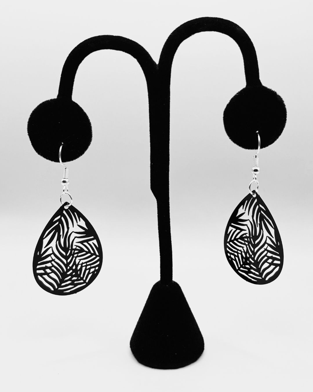 Plant Lovers Earrings- Black 2