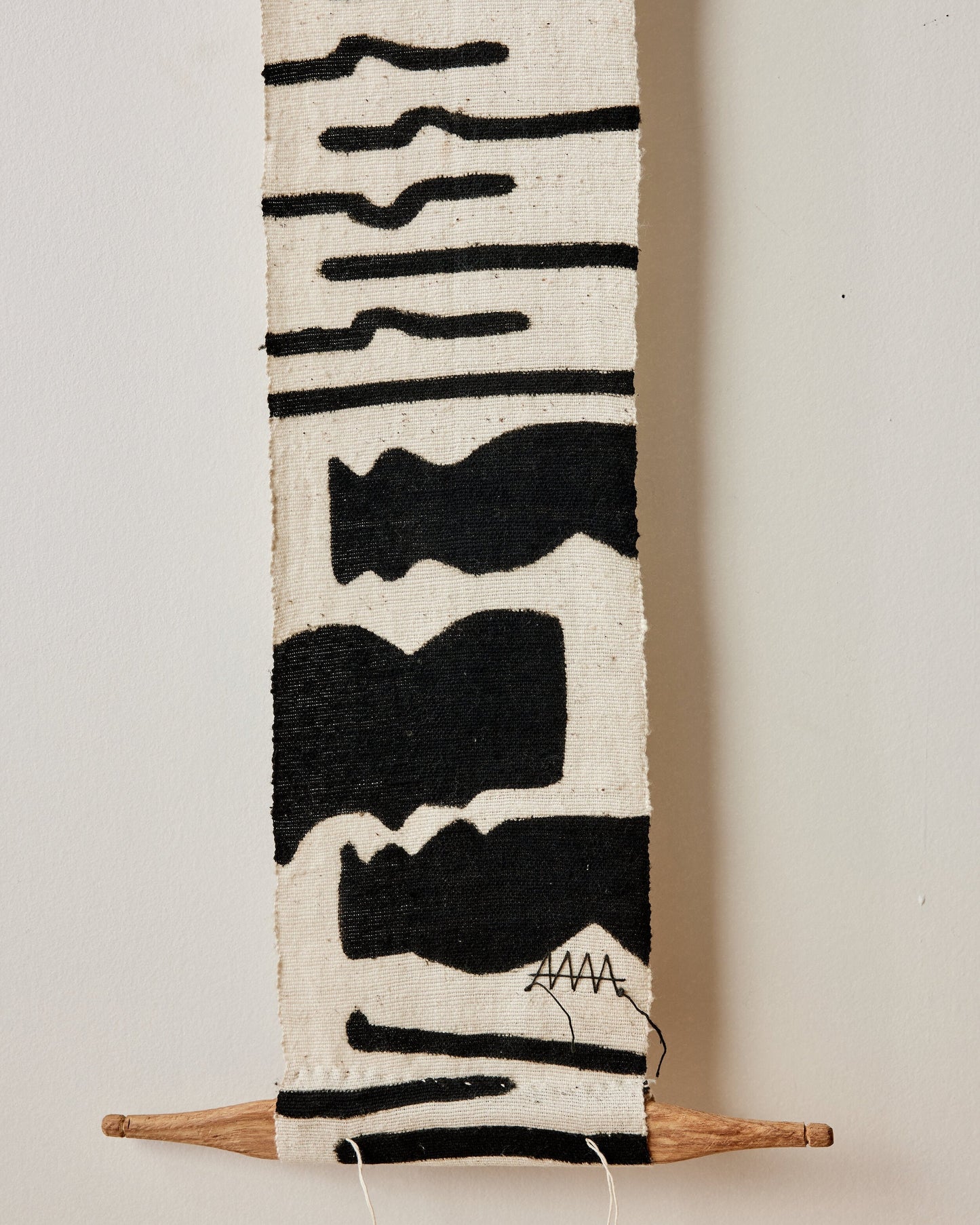 Vibrations Bogolan Wall Totem in White with Black Vibes - The Leafy Branch