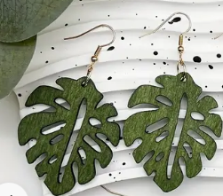 Monstera Earrings- Green - The Leafy Branch