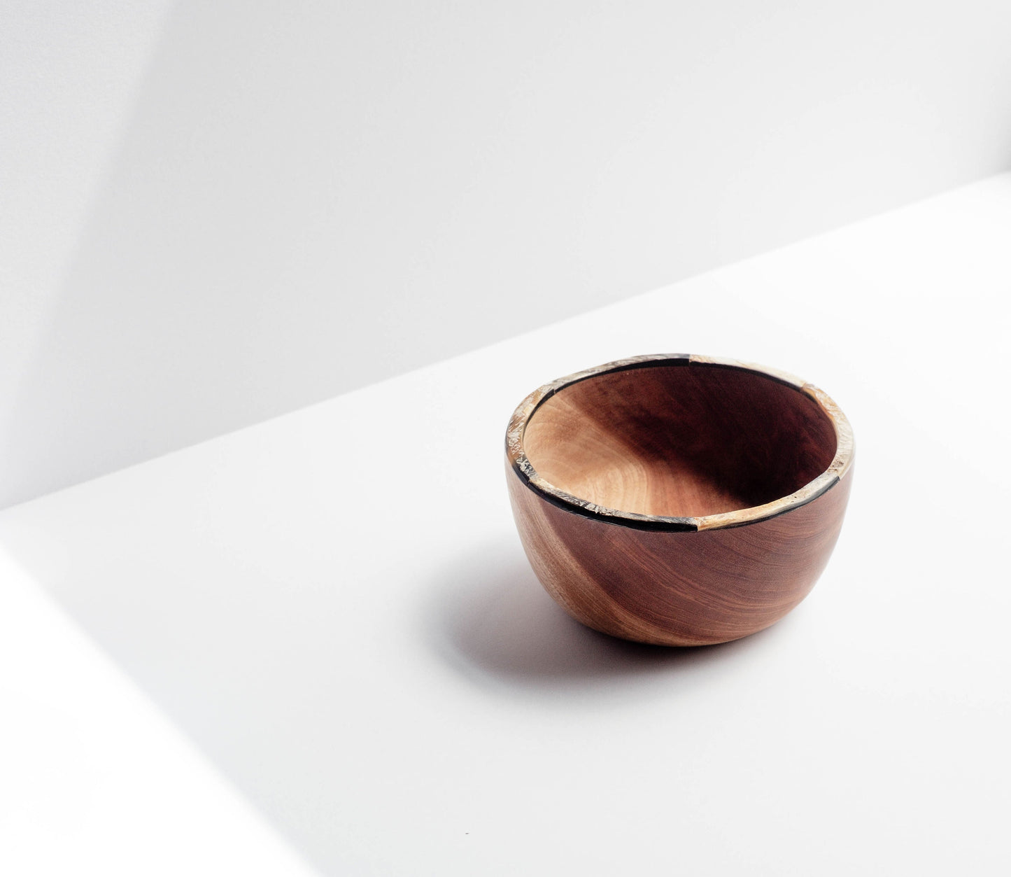 Wooden Bowl with Horn Rim - The Leafy Branch