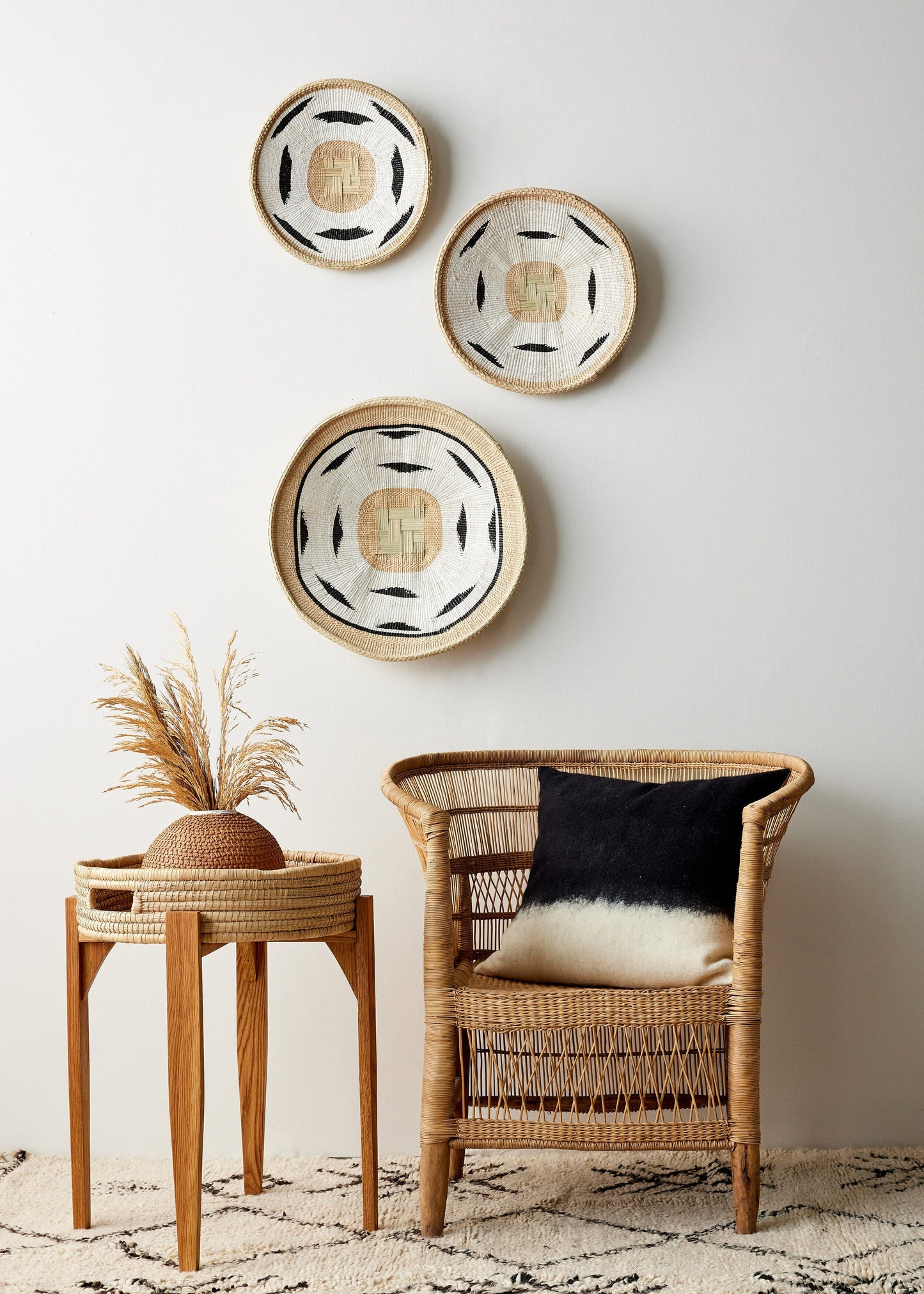 Nolyia White Flat Basket - The Leafy Branch